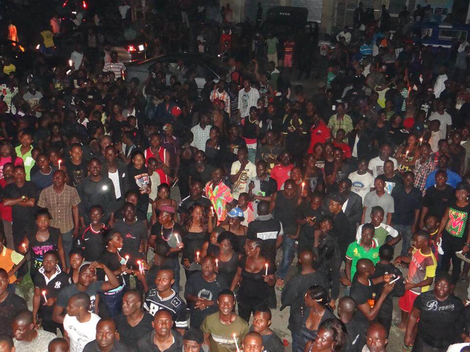 One of the candle-lit vigils taking place in memory of Ken Saro-Wiwa and the Ogoni 9 over the weekend in the Niger Delta.