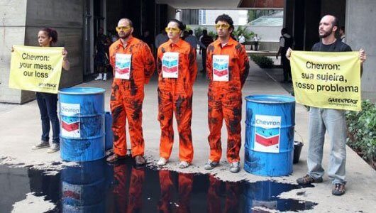 Greenpeace Brazil at Chevron's headquarters