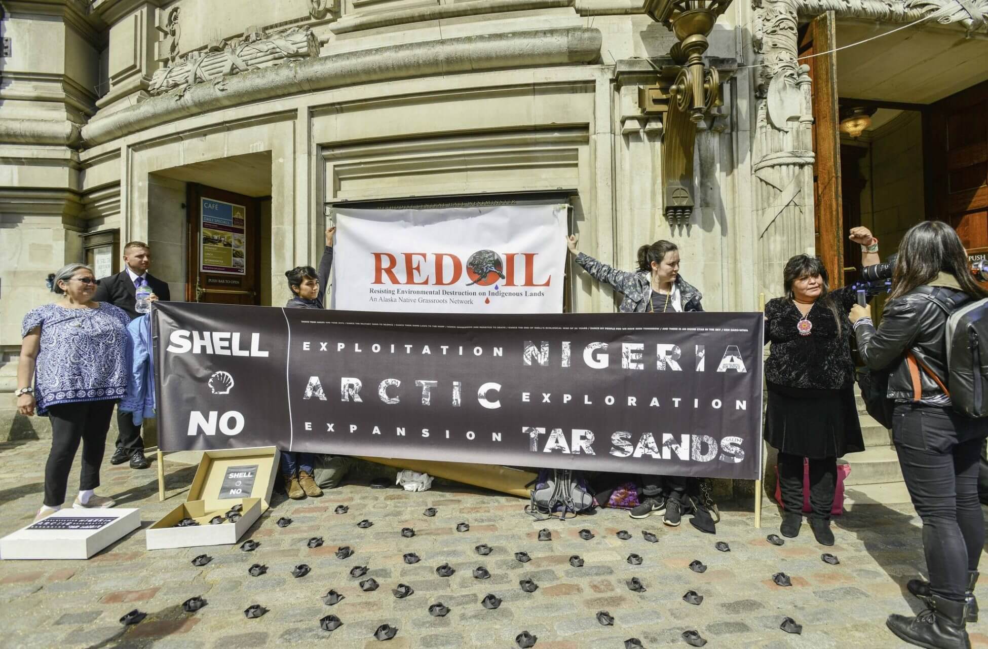 Beauty & Banality – the Shell Shareholder Presentation, London